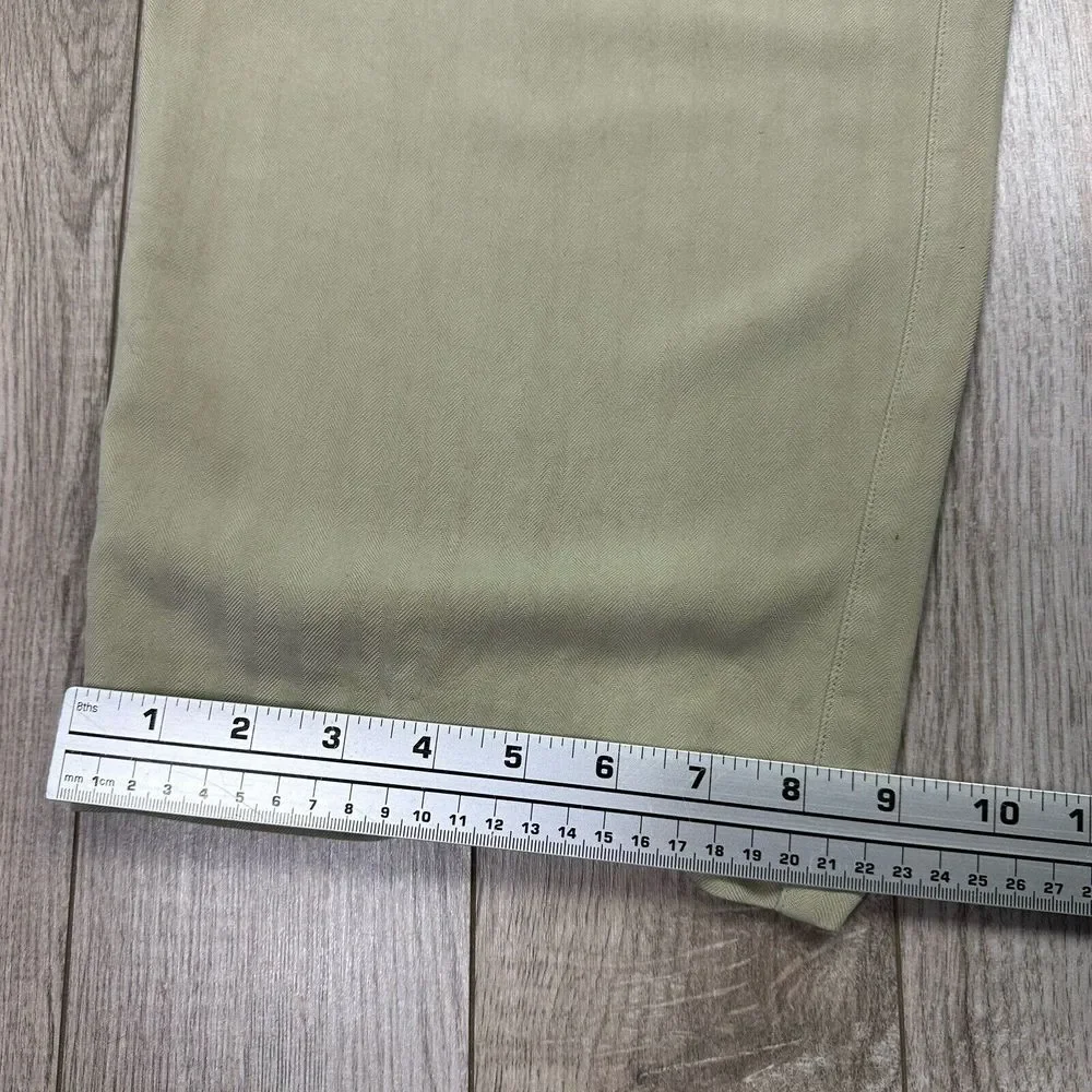 Tommy Bahama Pants Mens Size 35 Waist Beige 100%‎ Silk Pleated Front Casual Soft